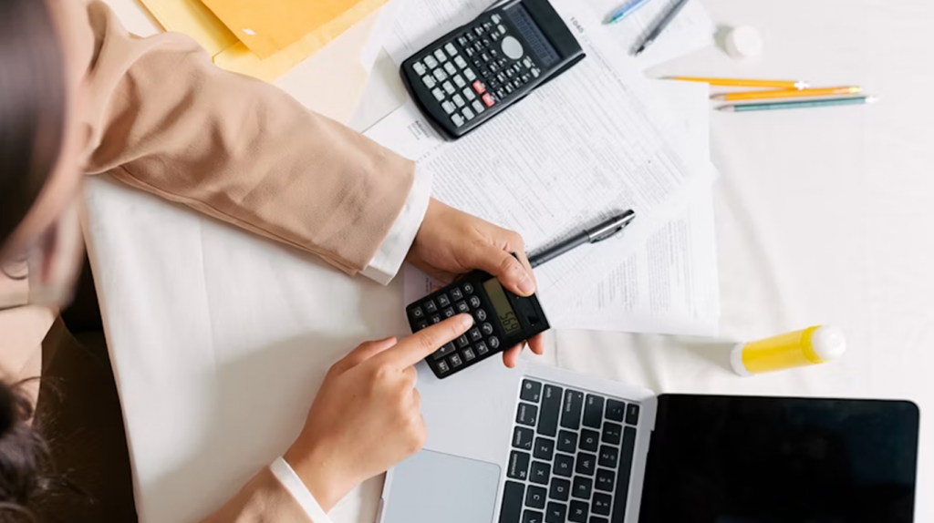     Как копить деньги. Полезные финансовые привычки для подростков Екатерина Ушахина