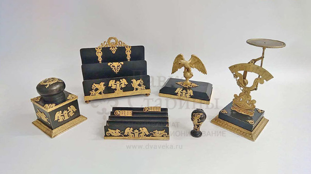 Антикварный бронзовый письменный прибор в стиле ампир, 8 предметов, Франция, кон. 19 в. Фото с нашего сайта dvaveka.ru