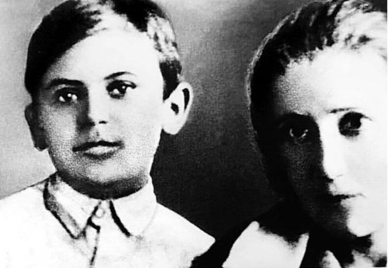 Сергей Бондарчук со своей первой учительницей