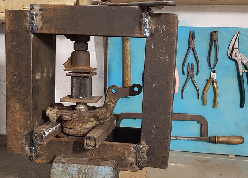 Готовый пресс, но до его полного изготовления ещё много чего придётся сделать