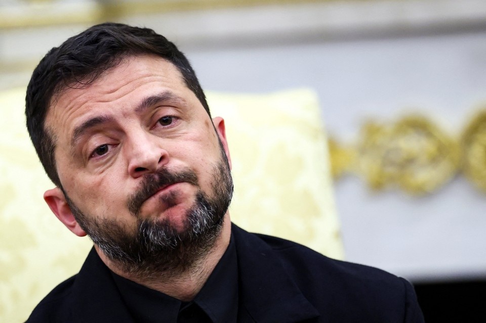    Politico: Зеленский раскритиковал свою партию на закрытой встрече в Раде REUTERS