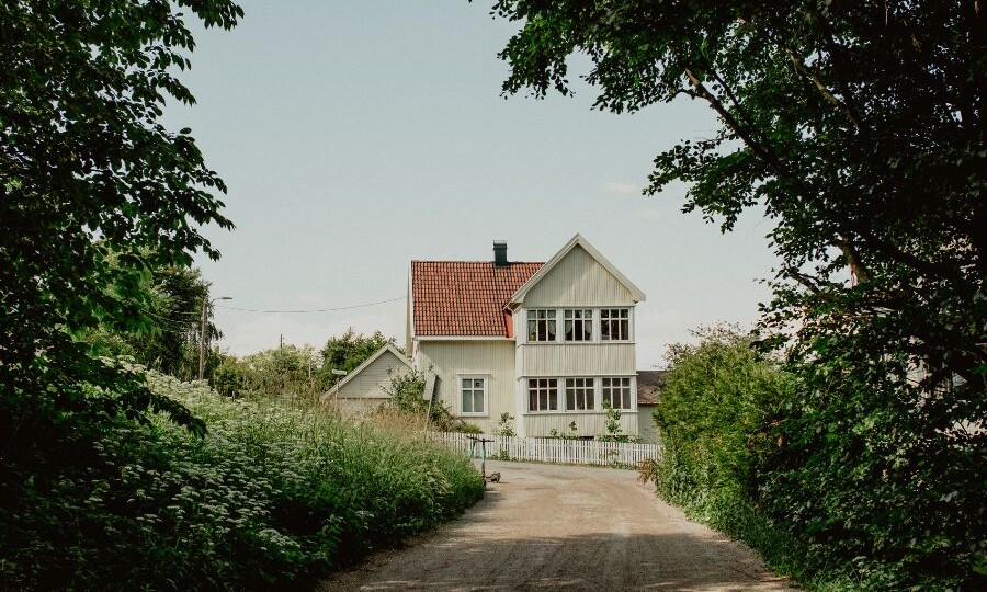 Подъездной путь к дому: как отсыпать правильно и не переделывать