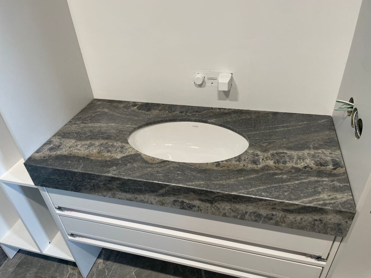 Камень: кварцит Orobico