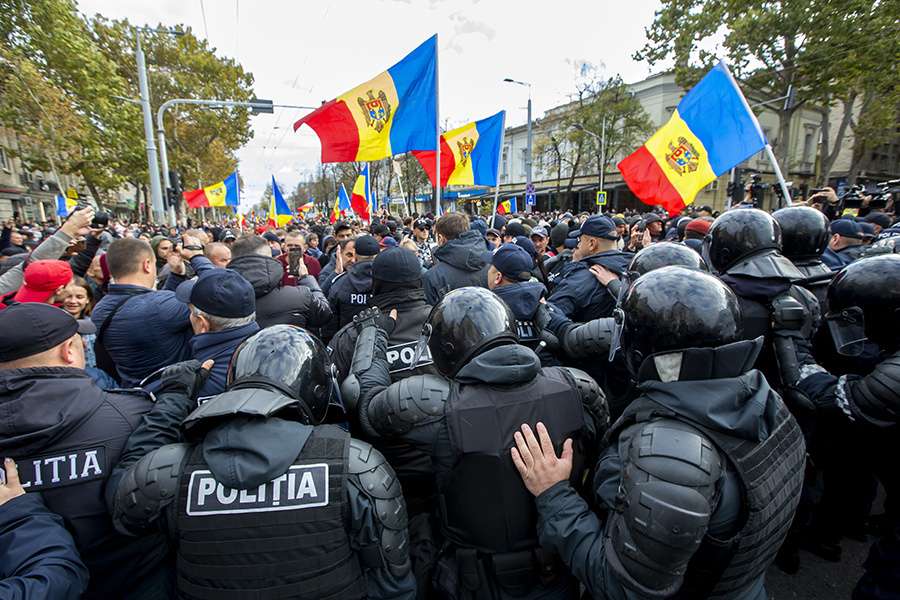    © DUMITRU DORU/EPA/ТАСС