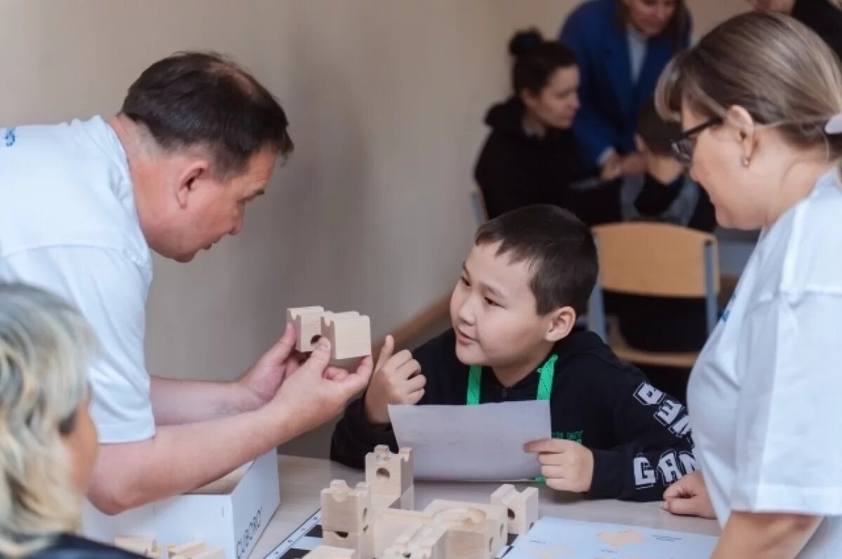    В омской школе открыли инклюзивную площадку для юных инженеров