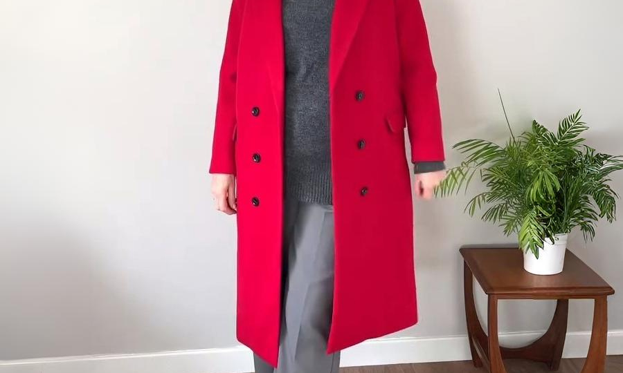 Серый - это не обязательно скучно! 12 вдохновляющих осенних образов для женщин 50+, где серый цвет играет главную роль