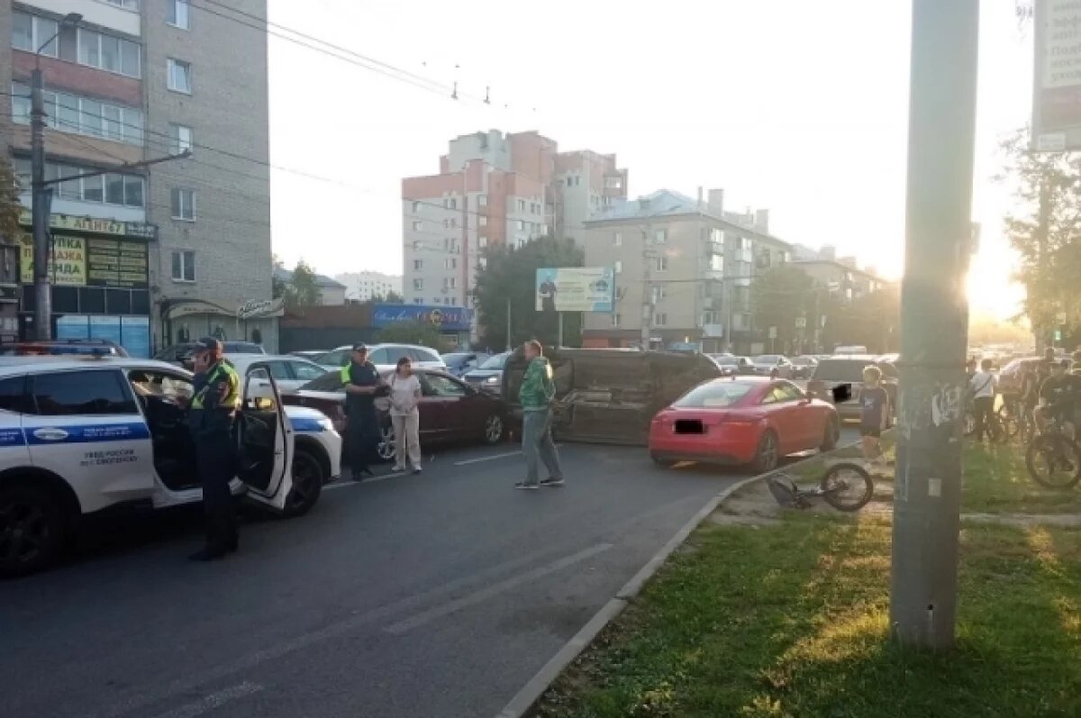    В полиции рассказали подробности о массовом ДТП на улице Кирова в Смоленске