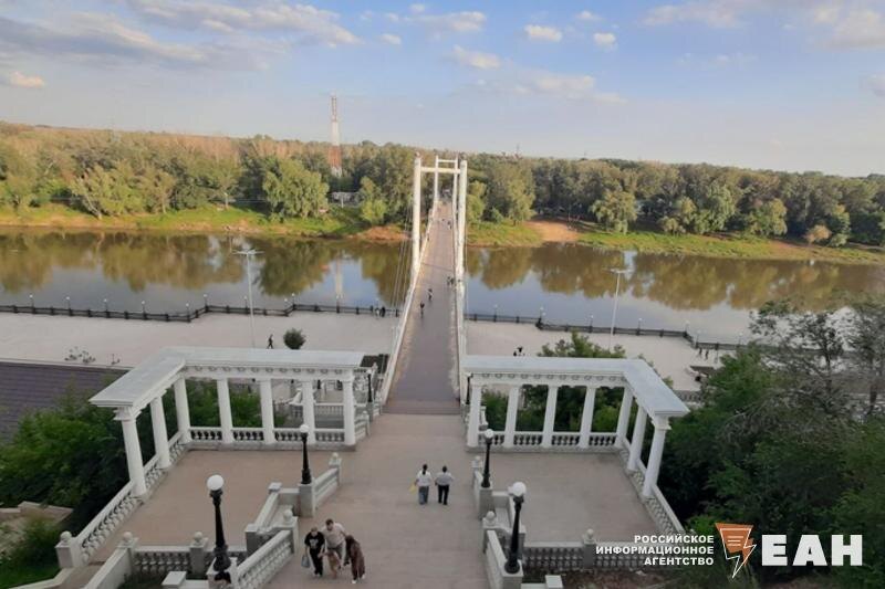    @ ЕАН / Спуск к Уралу в Оренбурге