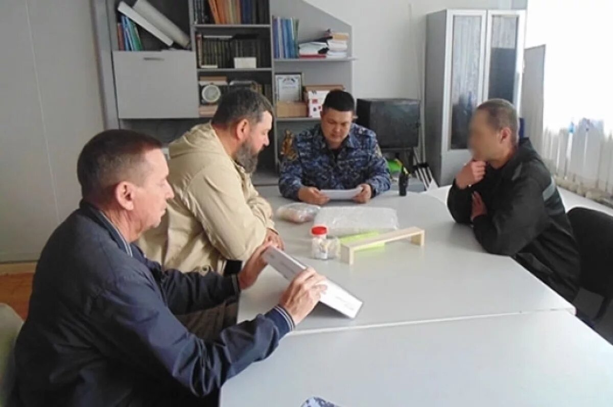    В Самаре в ИК-6 стартовал проект по обучению осужденных иконописи