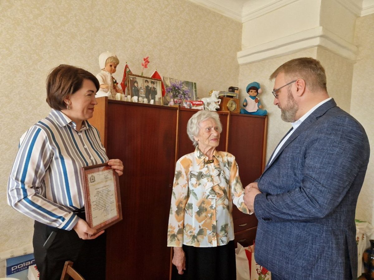    Софья Сергеевна родилась в многодетной интеллигентной семье в Лукоянове