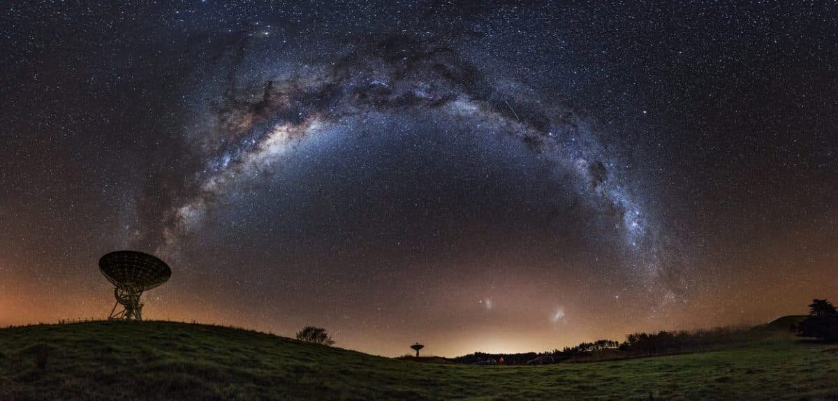    Млечный Путь над Новой Зеландией / © Mike Mackinven