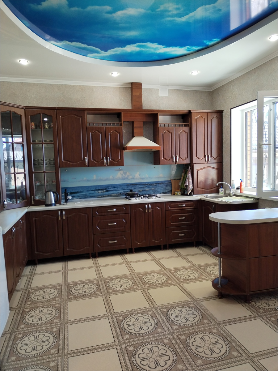 После ремонта. Ещё нет штор на окне, не купила. 