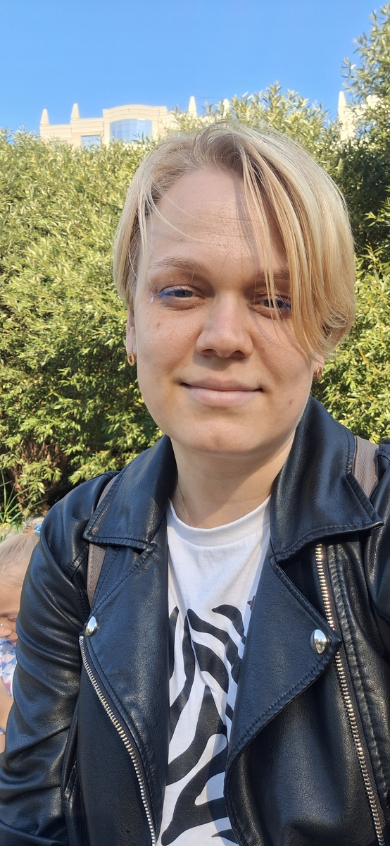 Привет. Меня зовут Светлана. Я коуч - работаю по стандартам ICF.