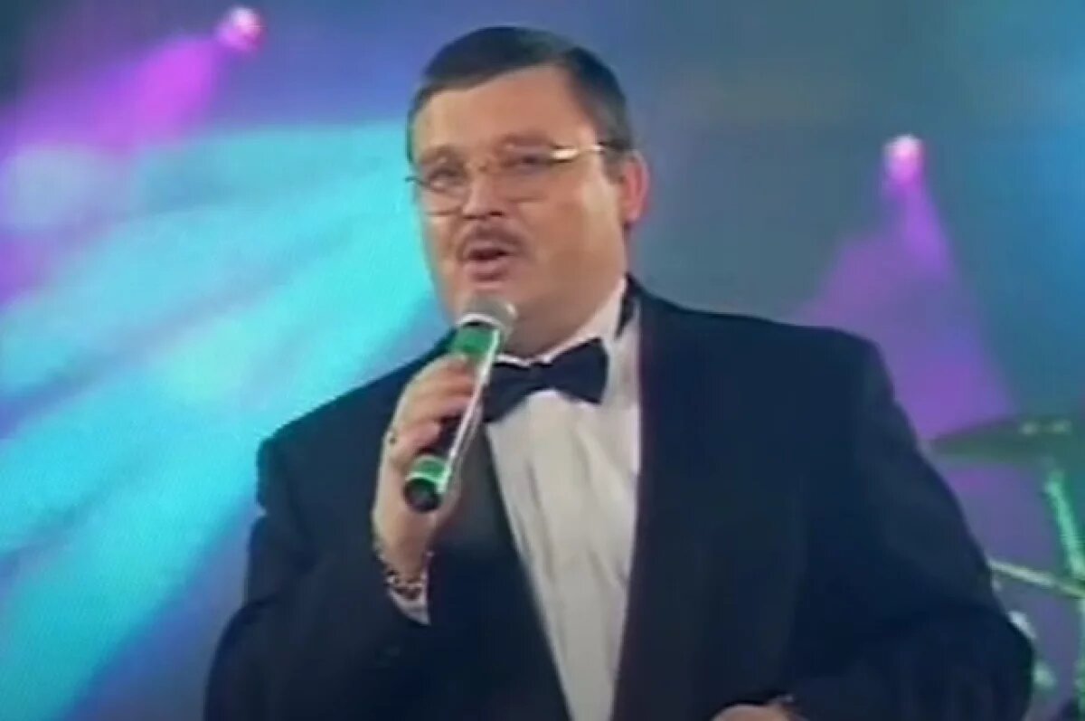    Одни депутаты хотят запретить песни Круга, а другие — сделать культовыми