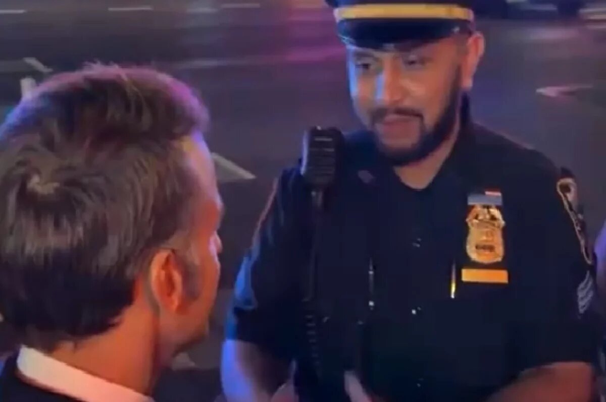    Полиция Нью-Йорка остановила автомобиль Макрона для проезда кортежа Трампа