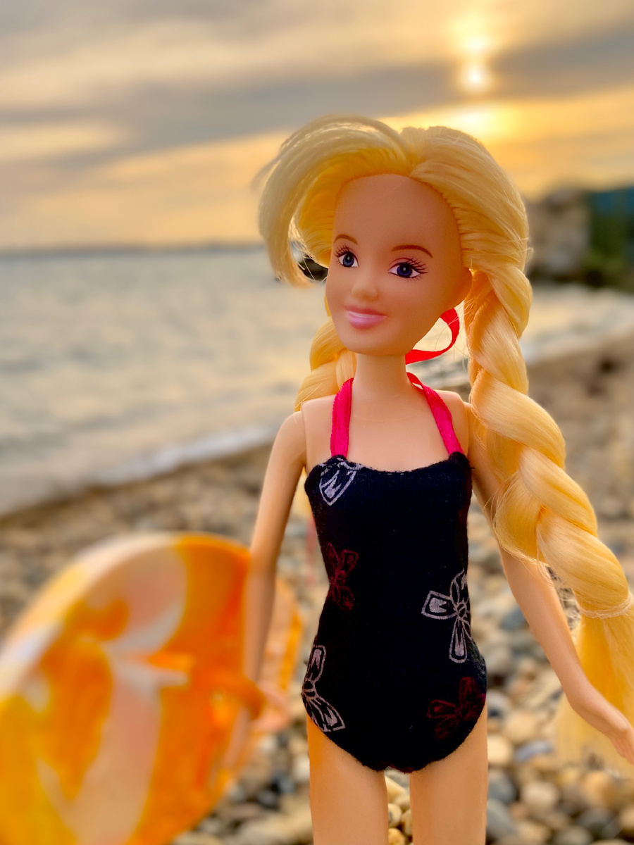 Рикки ловит последние лучи💛