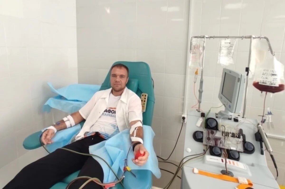    Михаил ездил на забор стволовых клеток в Киров.