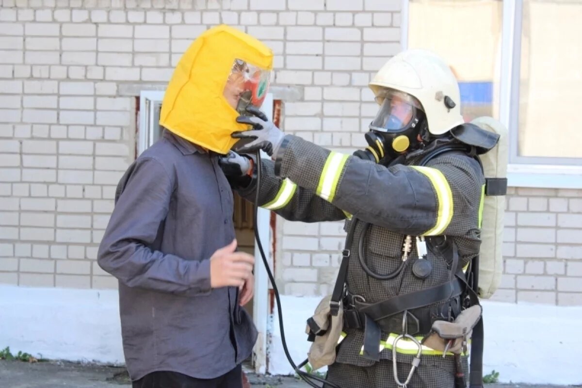    В Новоульяновске задымилась школа, взорвался газ, а бензовоз попал в ДТП