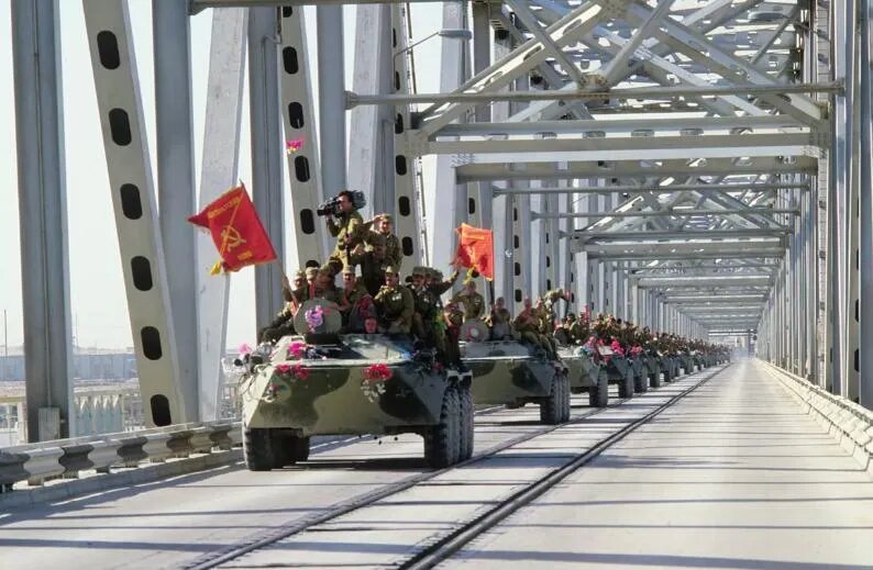 Фото: Вывод ограниченного контингента советских войск из Демократической Республики Афганистан. 1989 год/РИА «Новости»