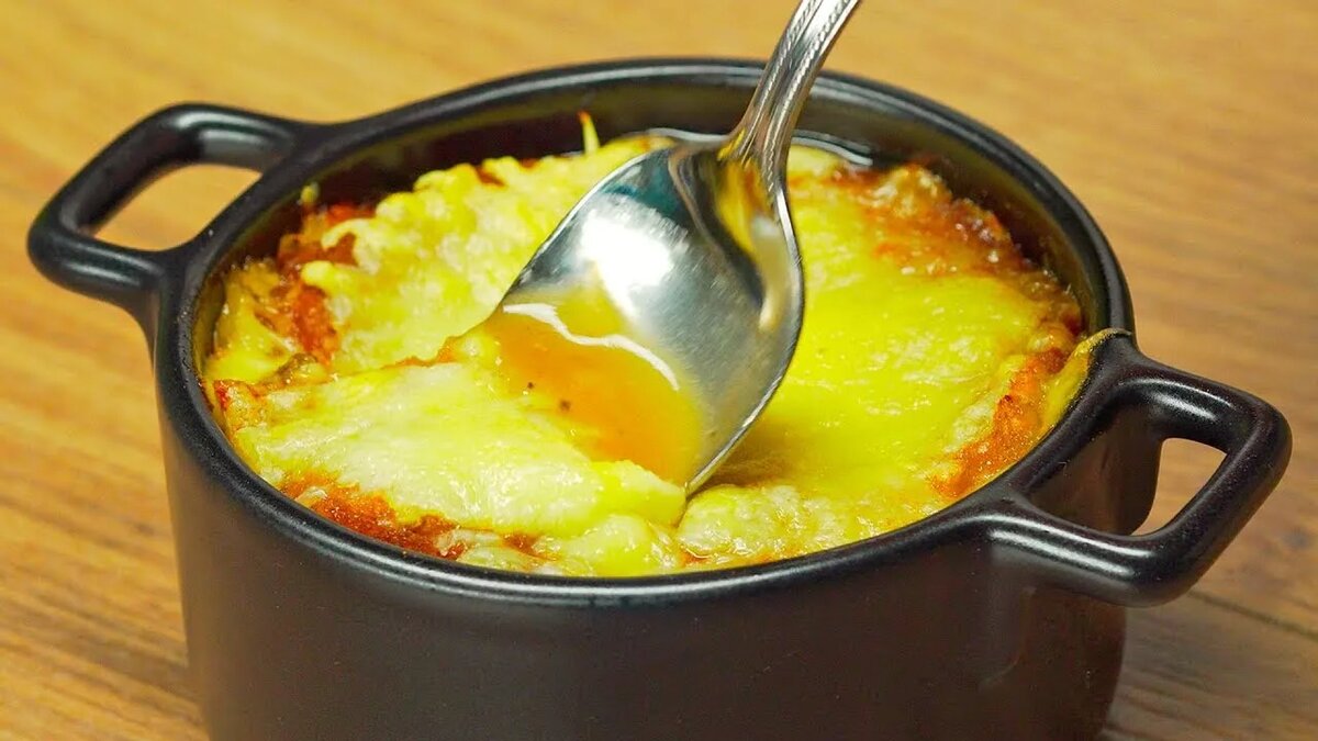 🍎🔥 Запекаем волшебство! Луковый суп под золотистой сырной корочкой ❤️