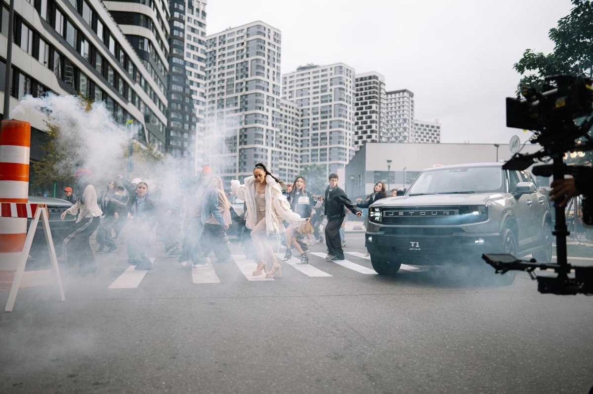    Автомобиль доступен в двух комплектациях: Comfort и Luxury