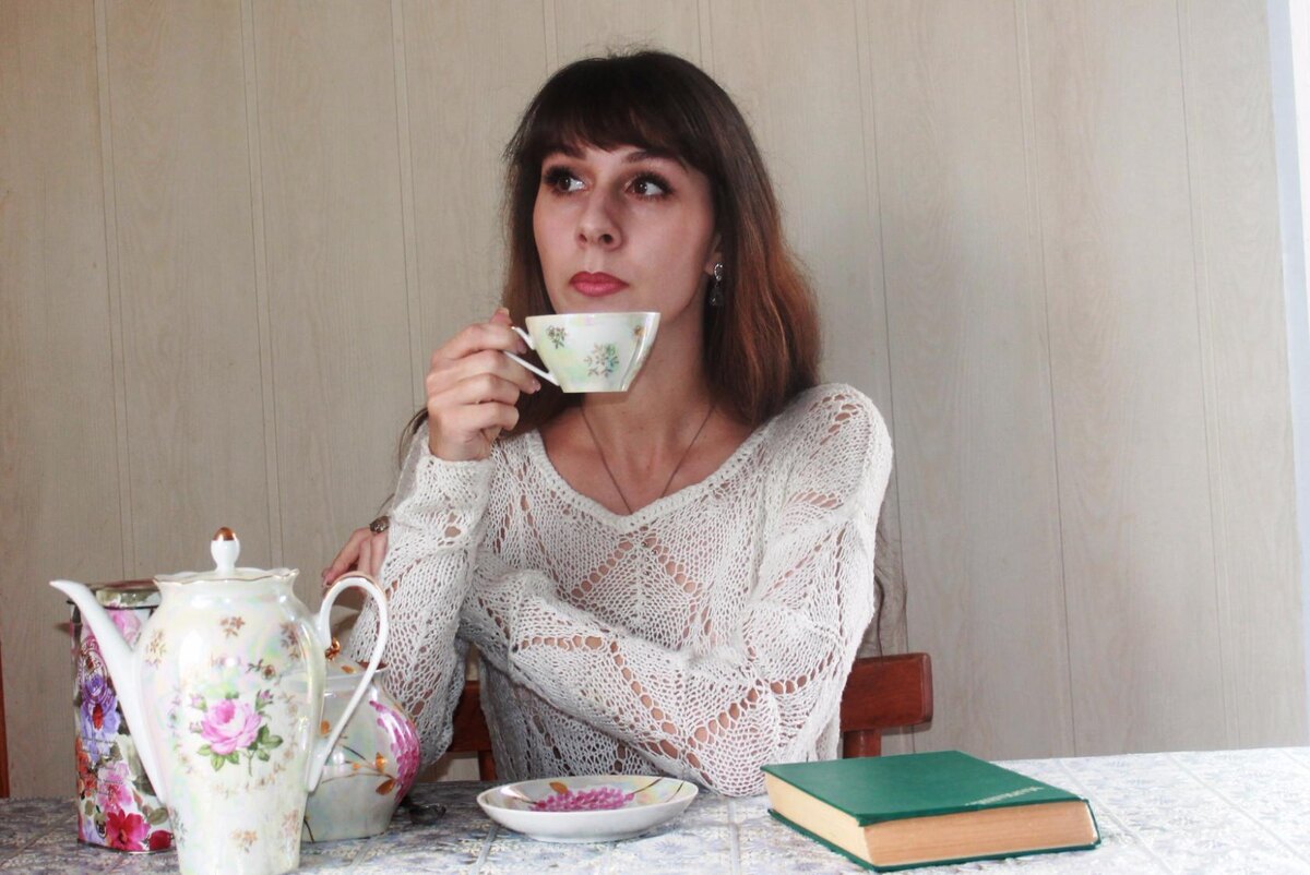 Во время сезонных вирусов лучшей поддержкой для организма станут отдых, сон и гидратация. Пьем травяной чай и восстанавливаем силы