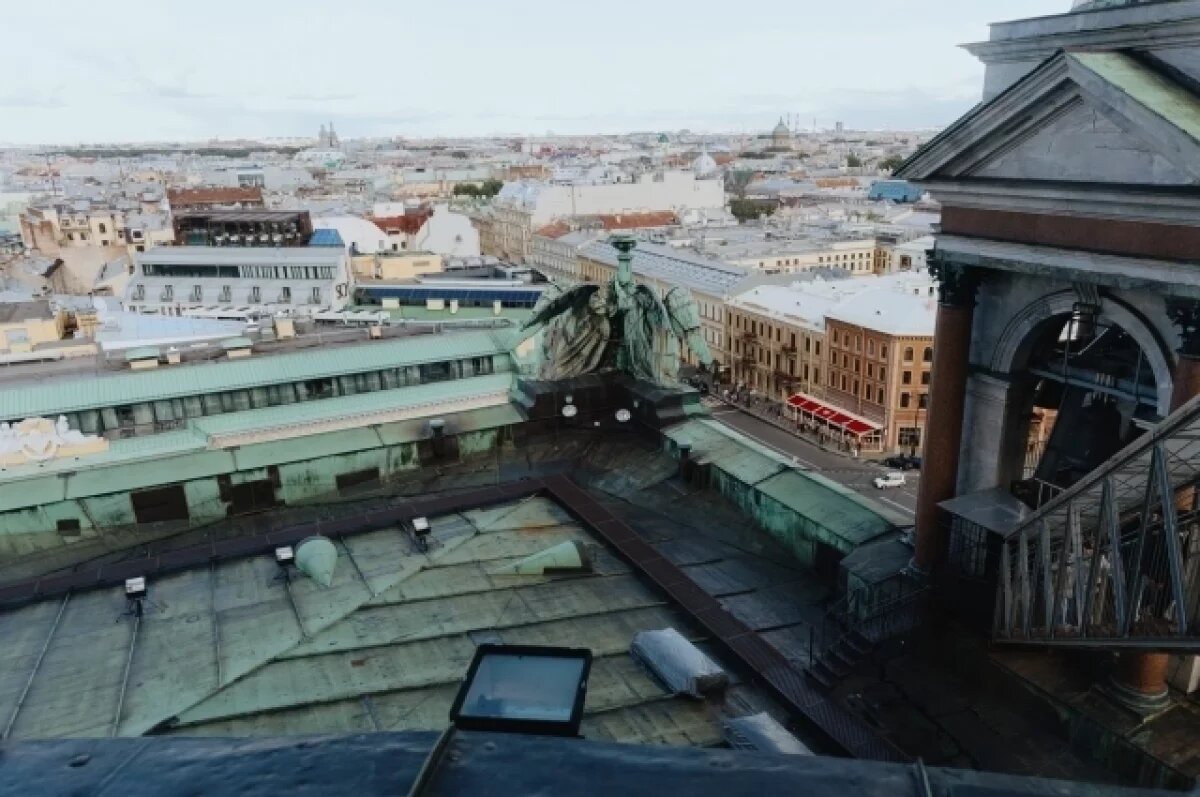    Петербург этим летом посетили шесть миллионов туристов