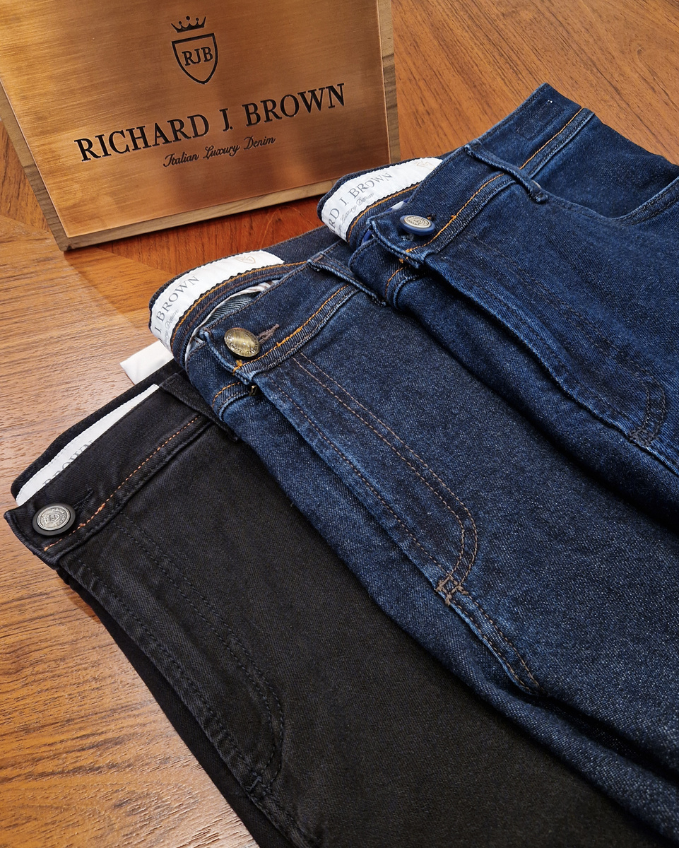 Модели линий Urban, Travel и Cashmere в ателье Bourbaki