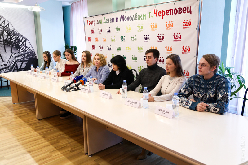    Премьера комедии "Любовь в стиле барокко" состоится 27 и 28 сентября во Дворце химиков.