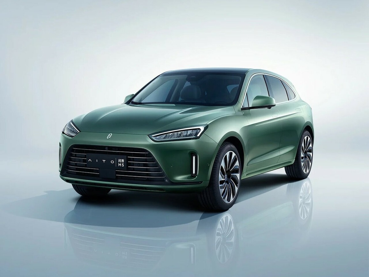 Этот автомобиль сочетает в себе современный дизайн, передовую электрическую трансмиссию и одну из самых продвинутых инфотеймент-систем на рынке