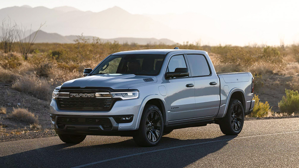 RAM 1500 REV / FCA US LLC