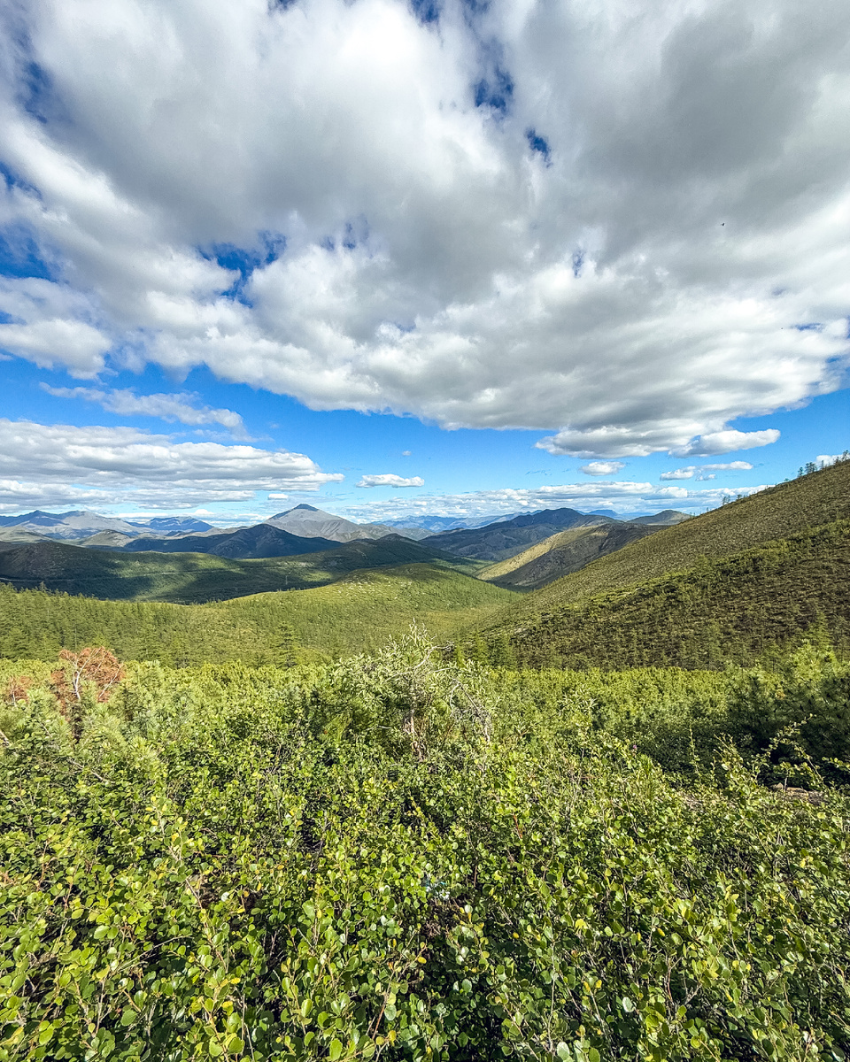 Вид на долину в сторону Магадана