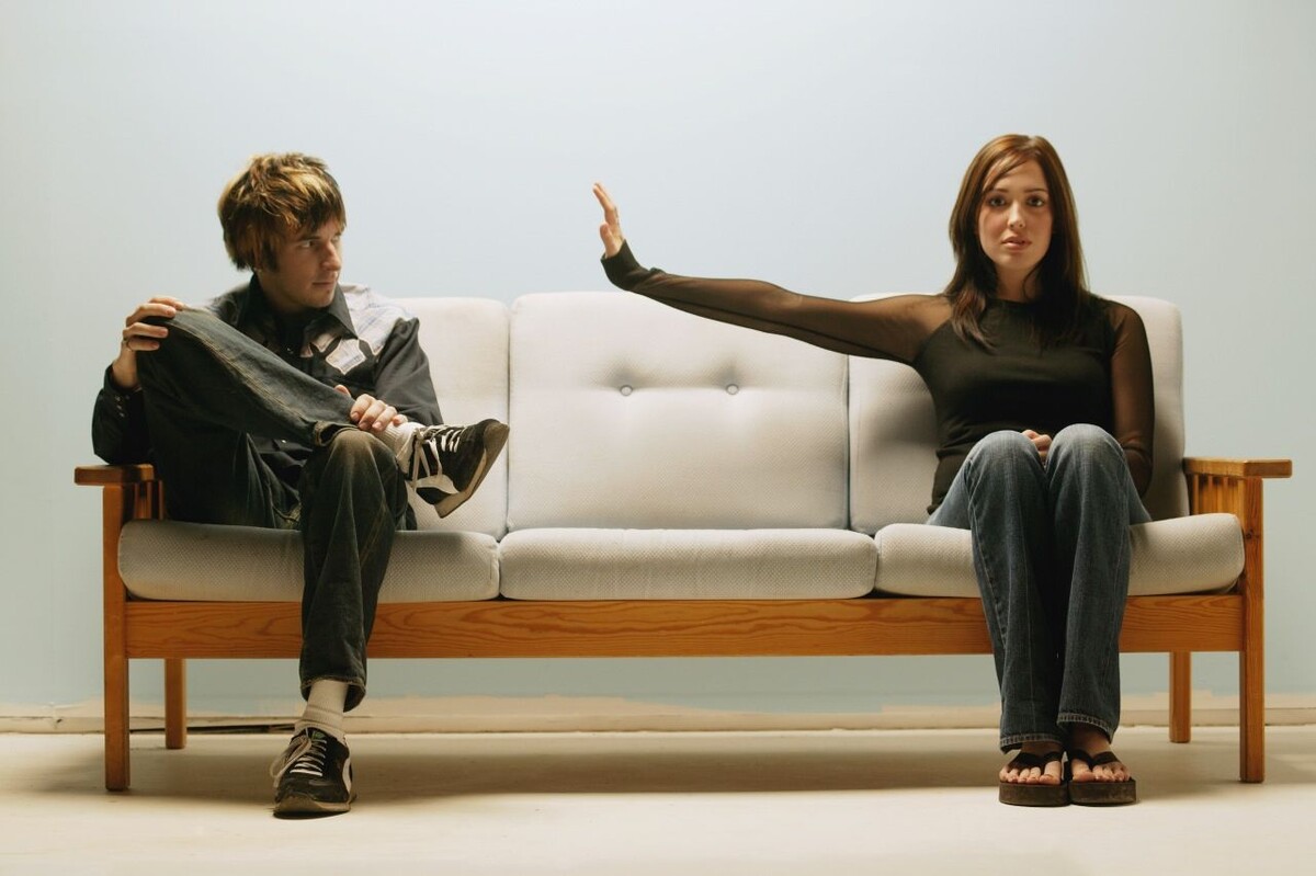 Новые отношения, старые страхи. Рука помнит жест, который когда-то не сделала.