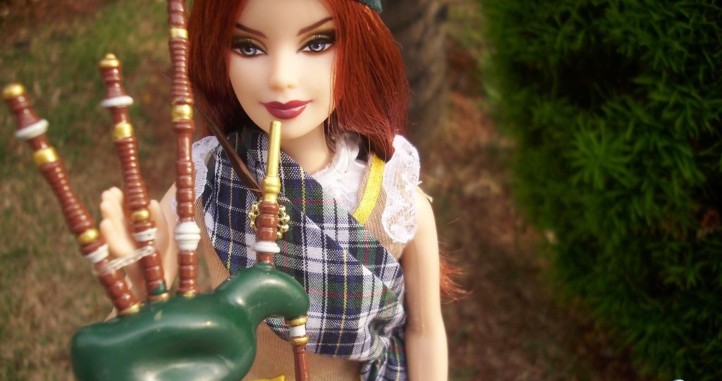 История Алин: Мелодии Ветров. Коллекционная кукла Barbie Scotland 2009 Барби Шотландия