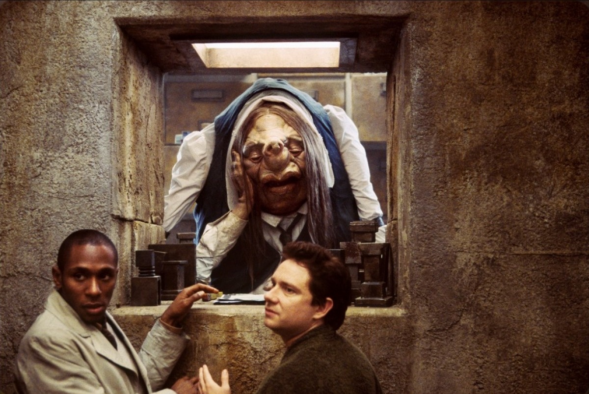 Бюрократия везде одинакова не красивенькая