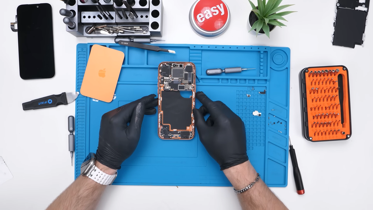     Phone Repair Guru