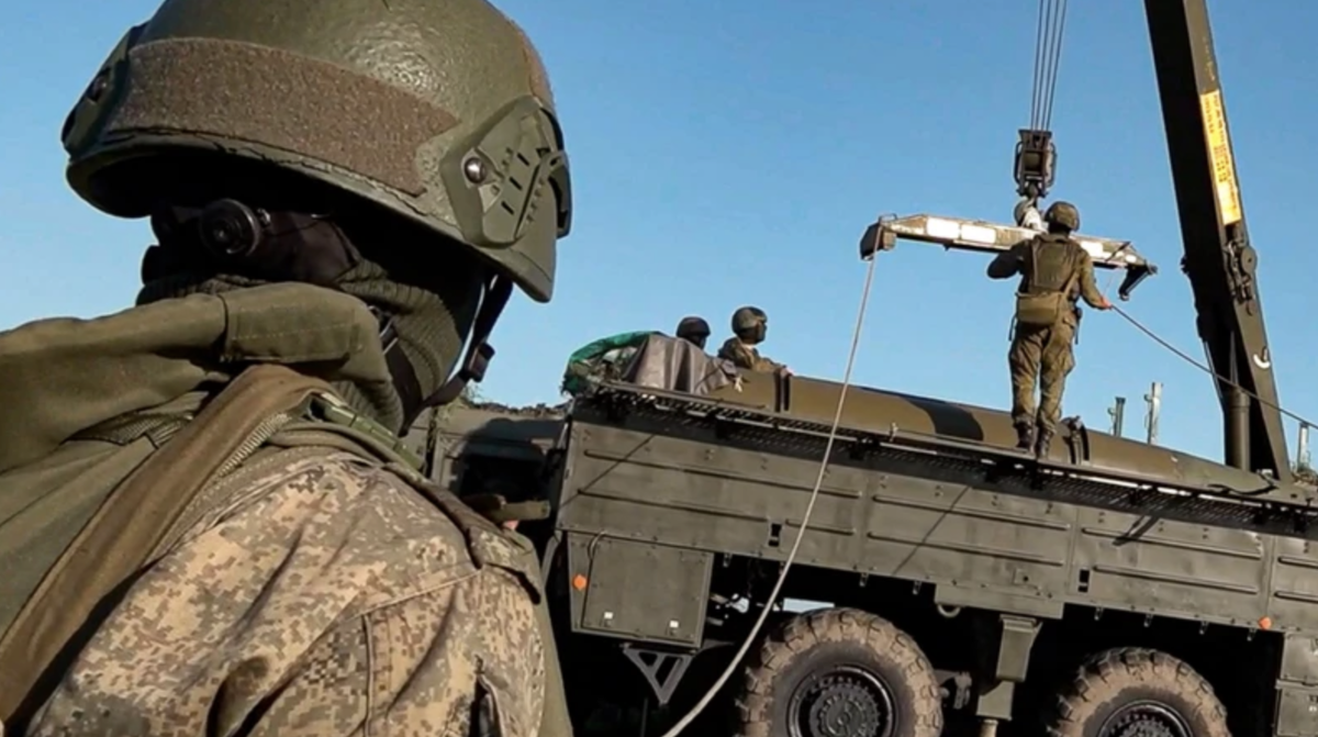 Июнь 2024 года, совместные учения нестратегических ядерных сил России и Беларуси. На фото — подготовка ракетной установки