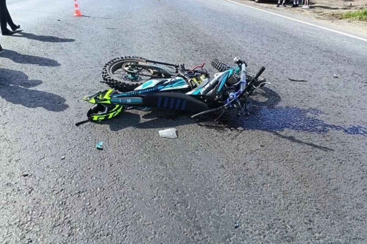    Ехал играть в футбол.