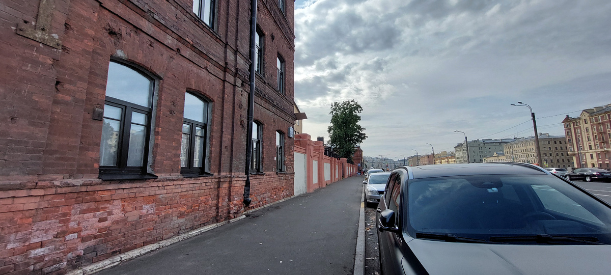 от Планетария идем в сторону Московского проспекта