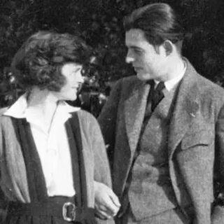 Хемингуэй с первой женой