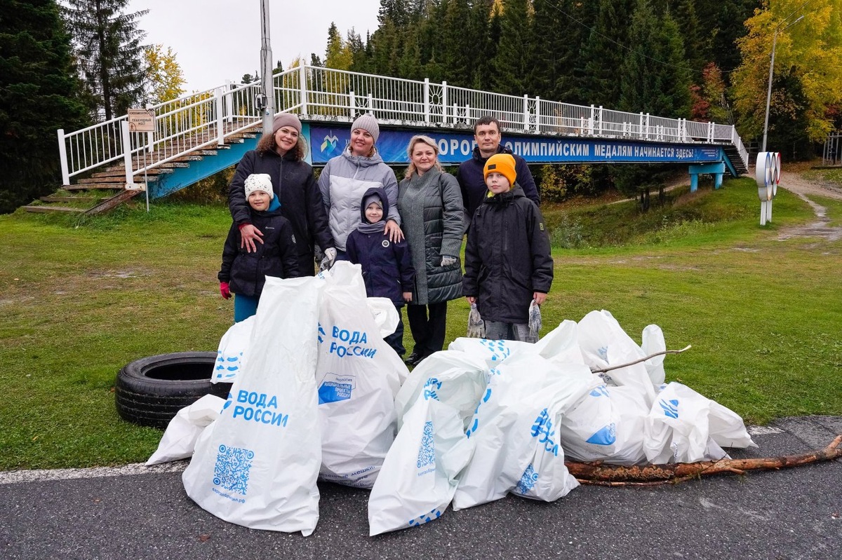    400 хантымансийцев приняли участие в очистке леса от мусора и валежника