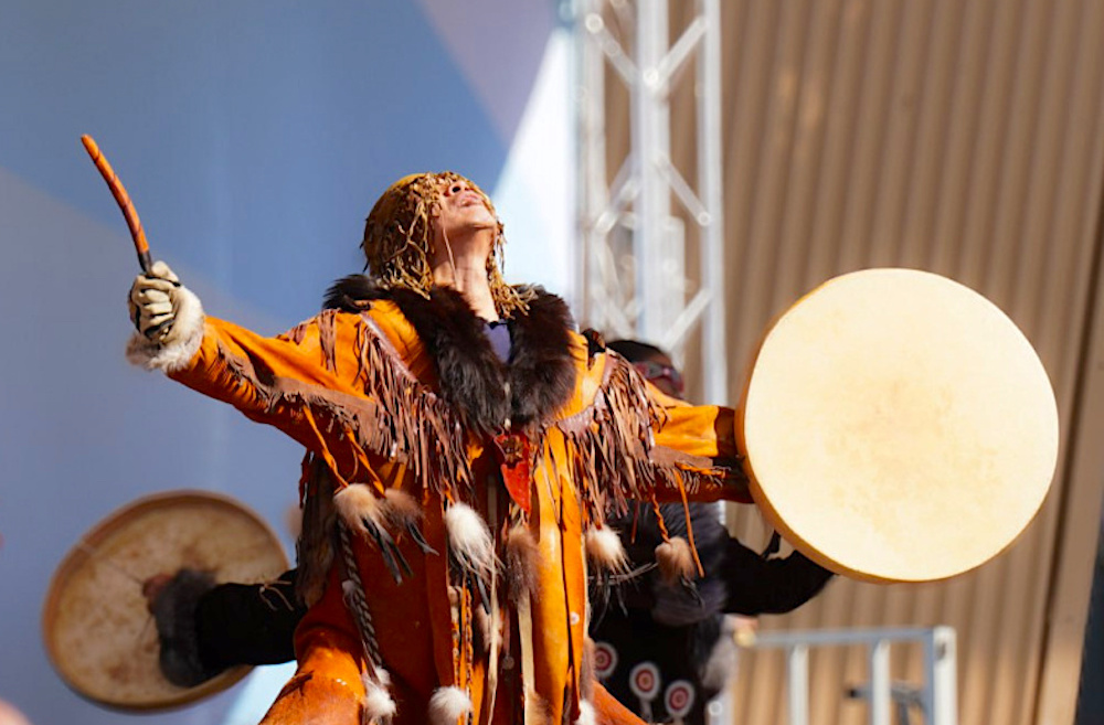 Фото: Государственный академический чукотско-эскимосский ансамбль «Эргырон». Источник: prochukotku.ru