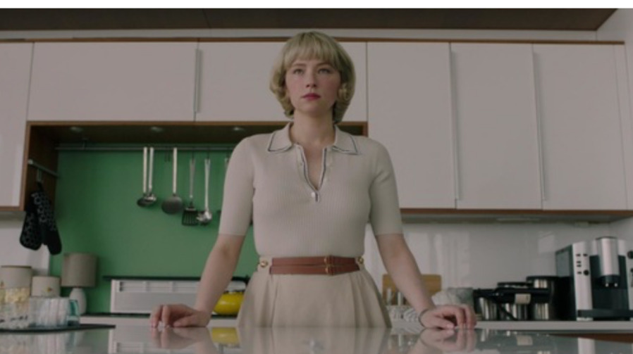 «Глотай» (2019), режиссер Карло Мирабелла-Дэйвис