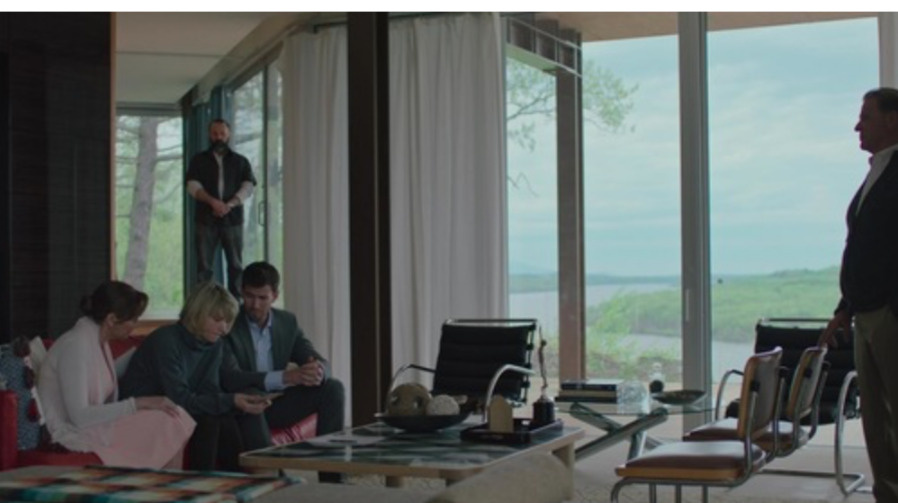 «Глотай» (2019), режиссер Карло Мирабелла-Дэйвис