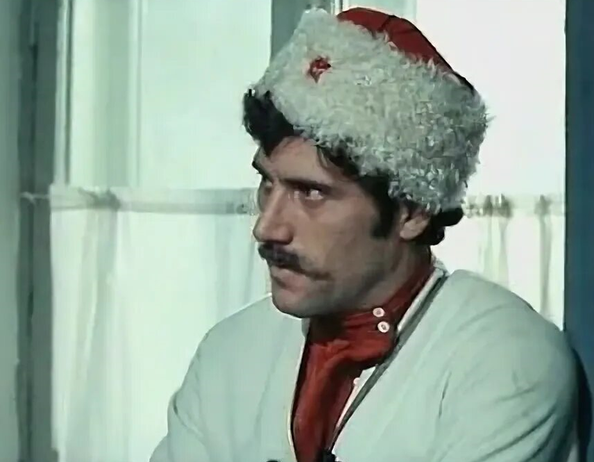 Михаил Голубович в роли командарма И.Л. Сорокина. Кадр из х/ф «Хождение по мукам», 1977г.