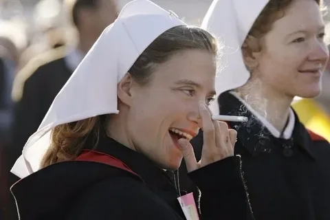 Почему курение считается грехом, ведь в православной Греции курят даже священники.