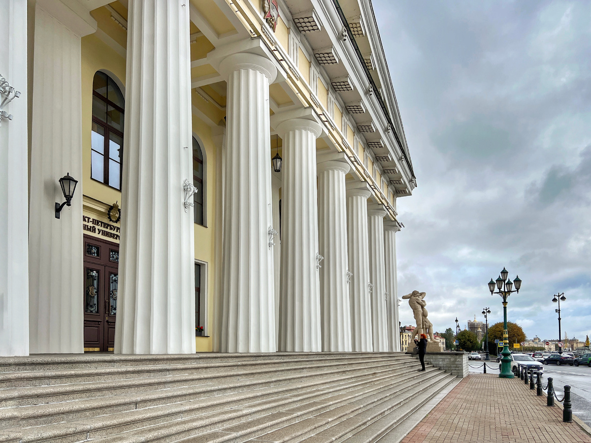 Здание Горного университета, Санкт-Петербург. Фото автора 