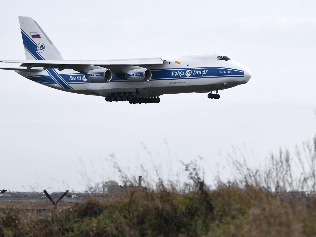    Самолет Ан-124 авиакомпании "Волга-Днепр"© РИА Новости / Александр Кряжев
