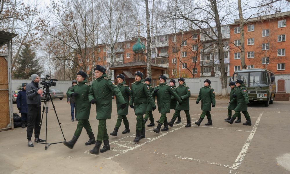С 1 октября тверские призывники начнут получать повестки. Электронные