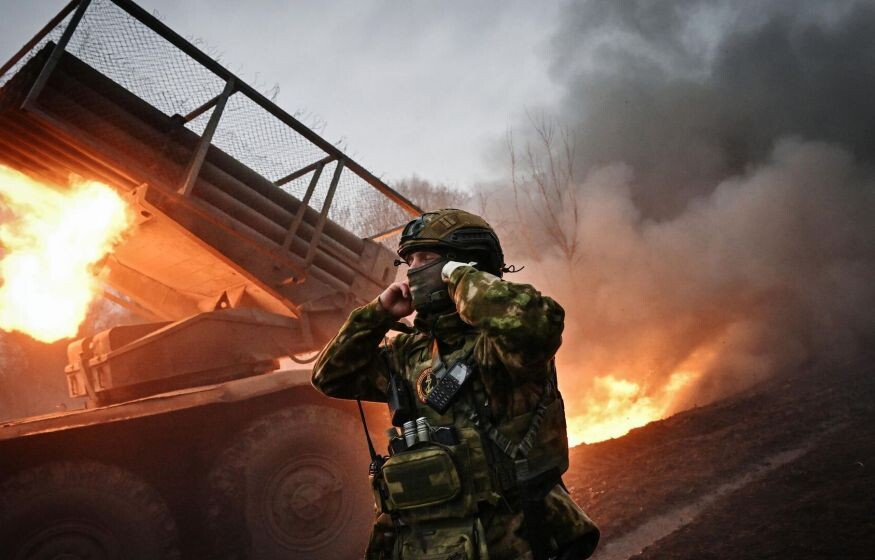    Путин «уничтожает» офицеров НАТО. Трамп разрешил атаковать Москву. Мигранты оккупируют Россию: главное к 21:00